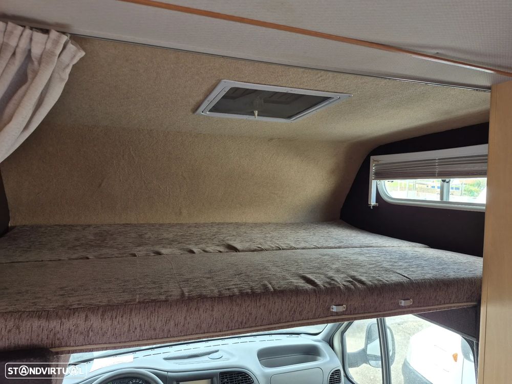 Challenger Genesis FORD TRANSIT 2.5 TD - 6 DORMIDAS - 6 LUGARES - 12