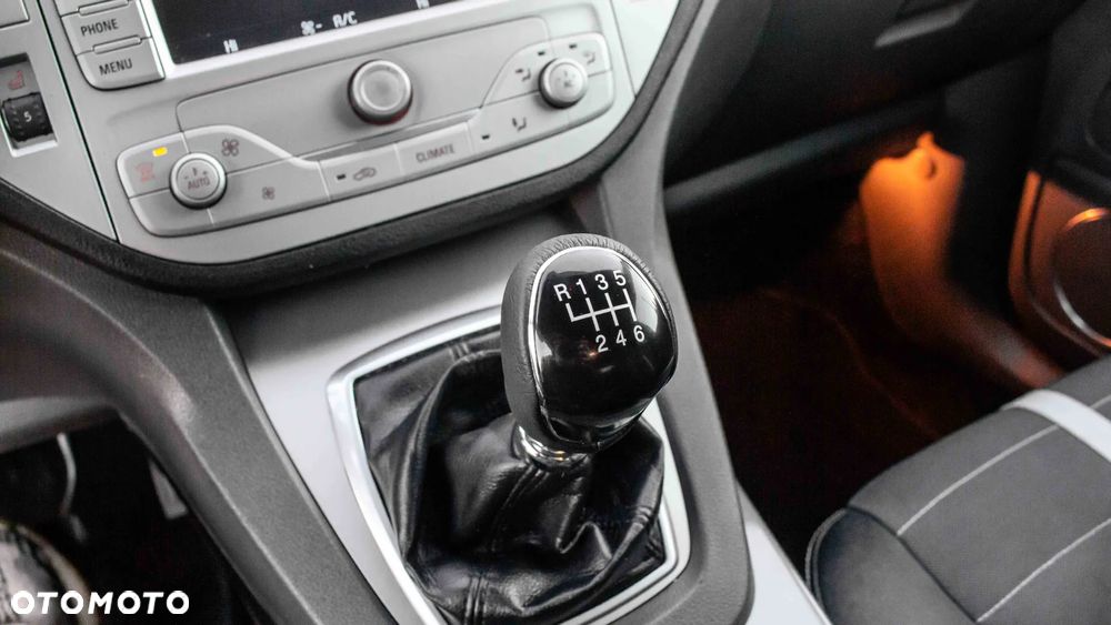 Ford Kuga 2.0 TDCi 4WD Titanium - 17