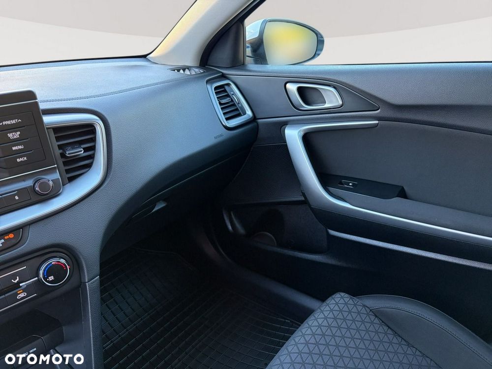 Kia Ceed - 18