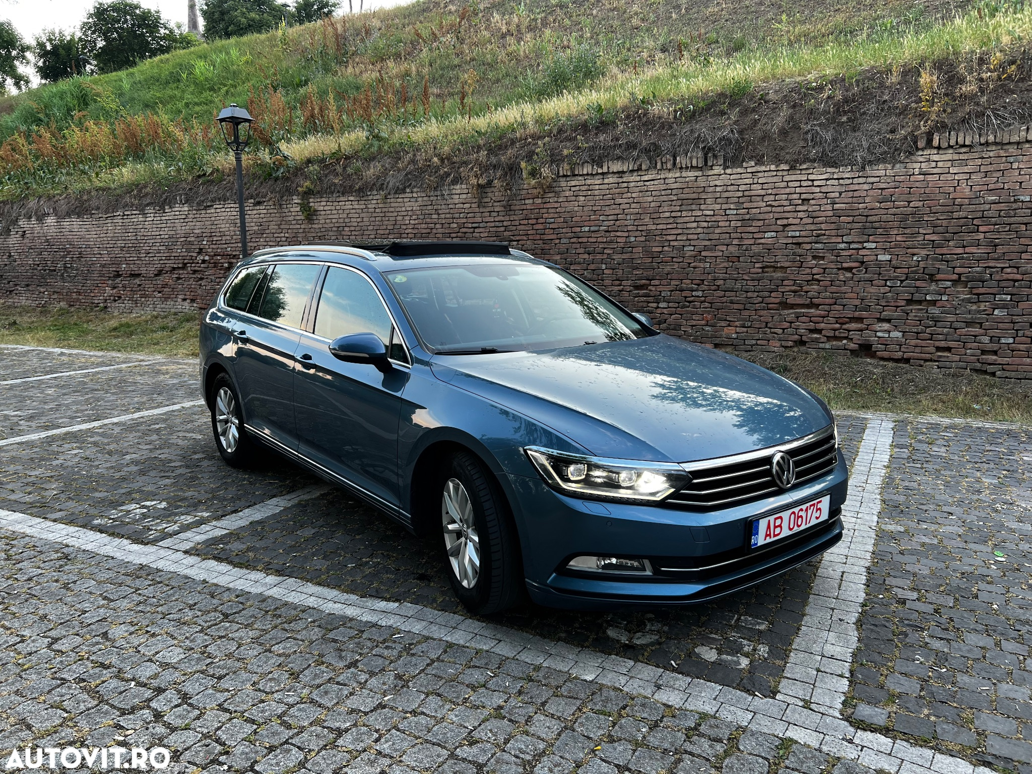 Volkswagen Passat Variant 2.0 TDI DSG Comfortline - 29