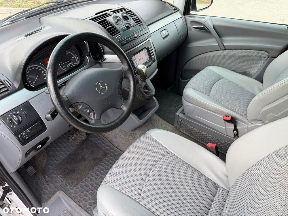 Mercedes-Benz Viano - 32