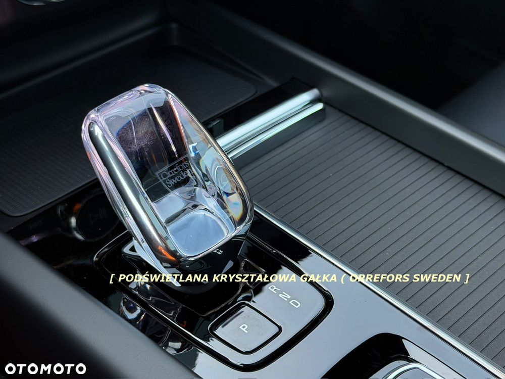 Volvo XC 60 B5 B AWD Ultimate Dark - 28