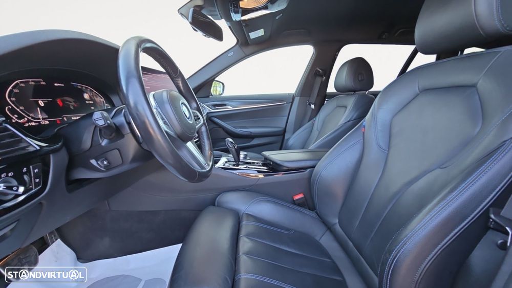 BMW 530 e Pack Desportivo M - 3