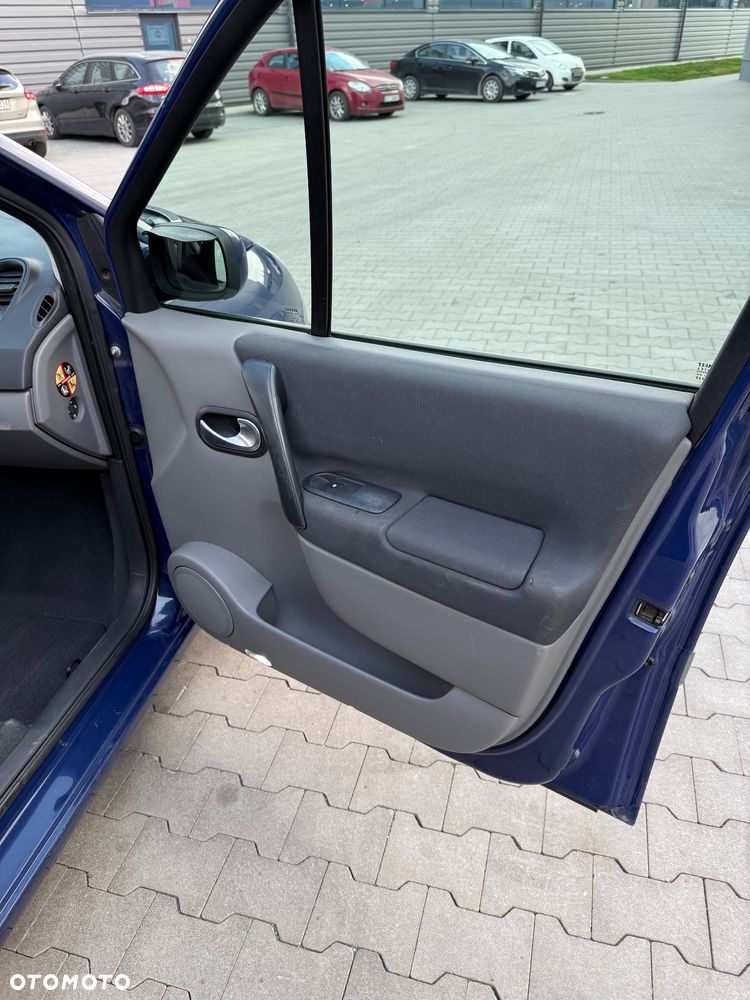 Renault Scenic 1.6 16V Authentique - 27