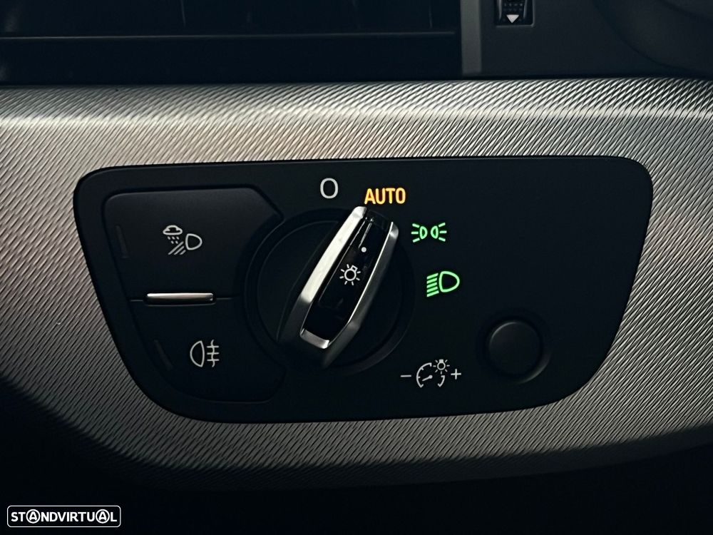 Audi A4 Avant 2.0 TDI Business Line - 25