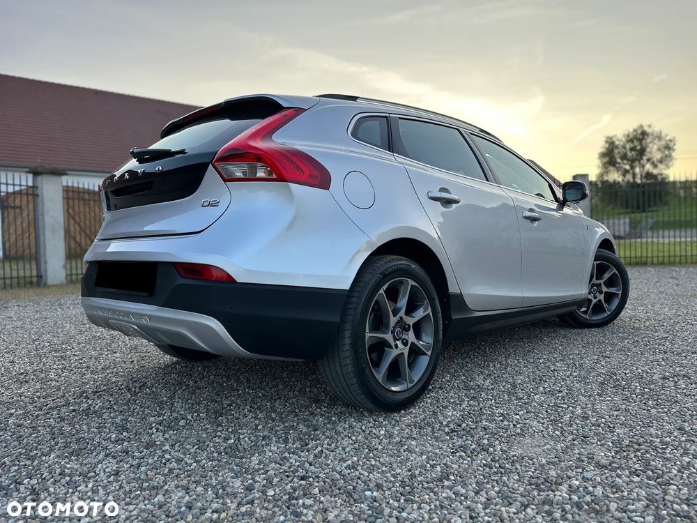 Volvo V40 Cross Country D2 Drive-E Ocean Race - 4