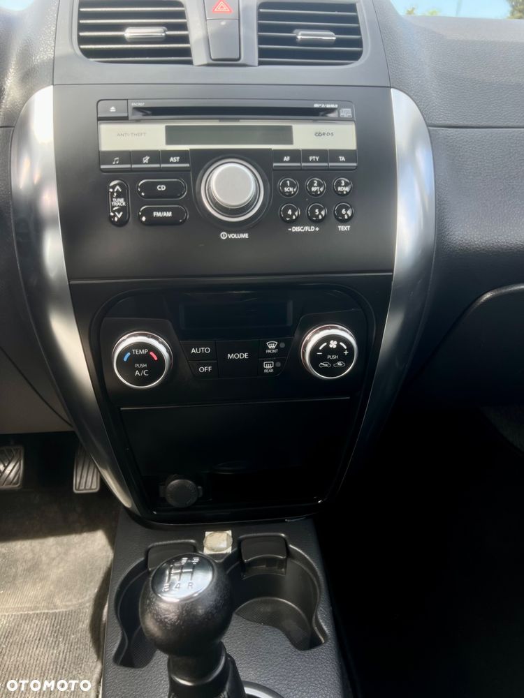 Suzuki SX4 1.6 VVT 4x2 Comfort - 17