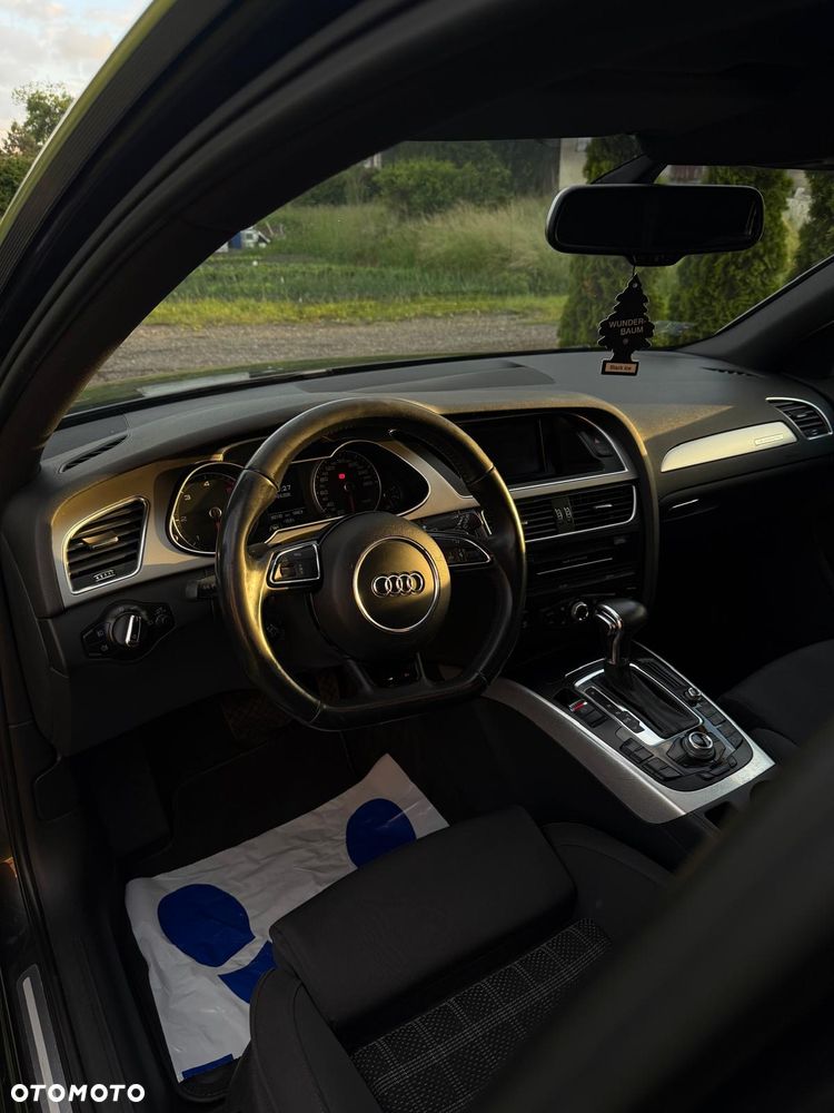 Audi A4 Avant 2.0 TDI Quattro S tronic - 8