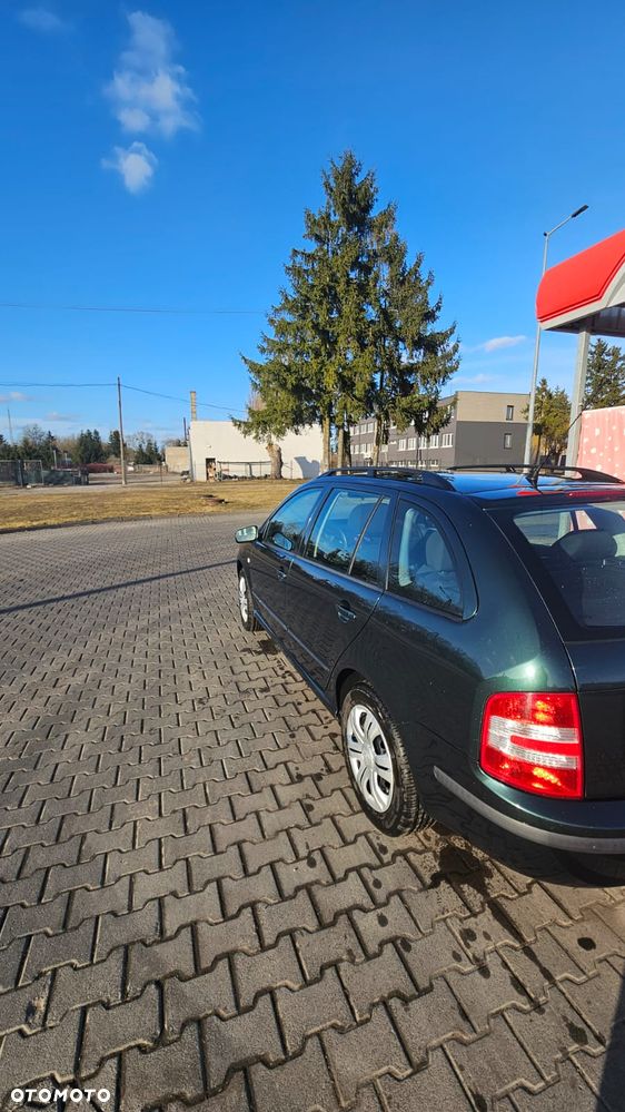 Skoda Fabia 1.4 16V Elegance - 4