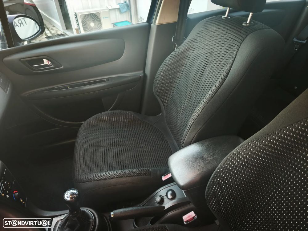 Citroën C4 1.6 HDi 110 VTR Pack - 17