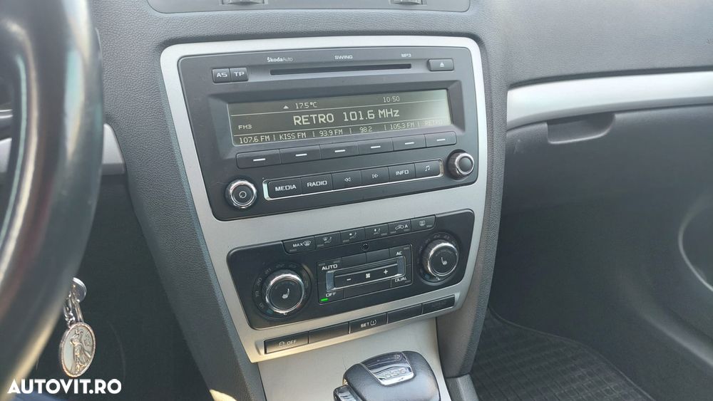 Skoda Octavia 1.4 TSI Ambiente DSG - 9