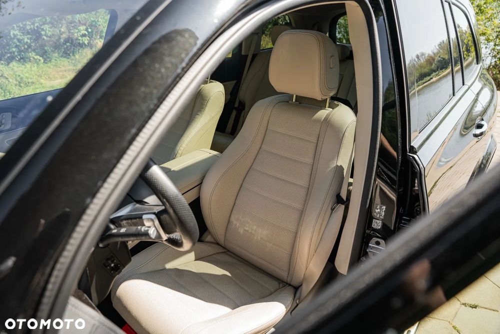 Mercedes-Benz GLS - 18