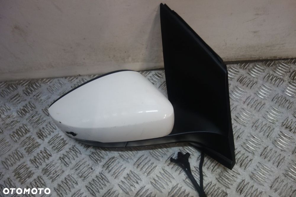 LUSTERKO PRAWE VOLKSWAGEN UP LIFT 2018 ROK 6 PIN - 1