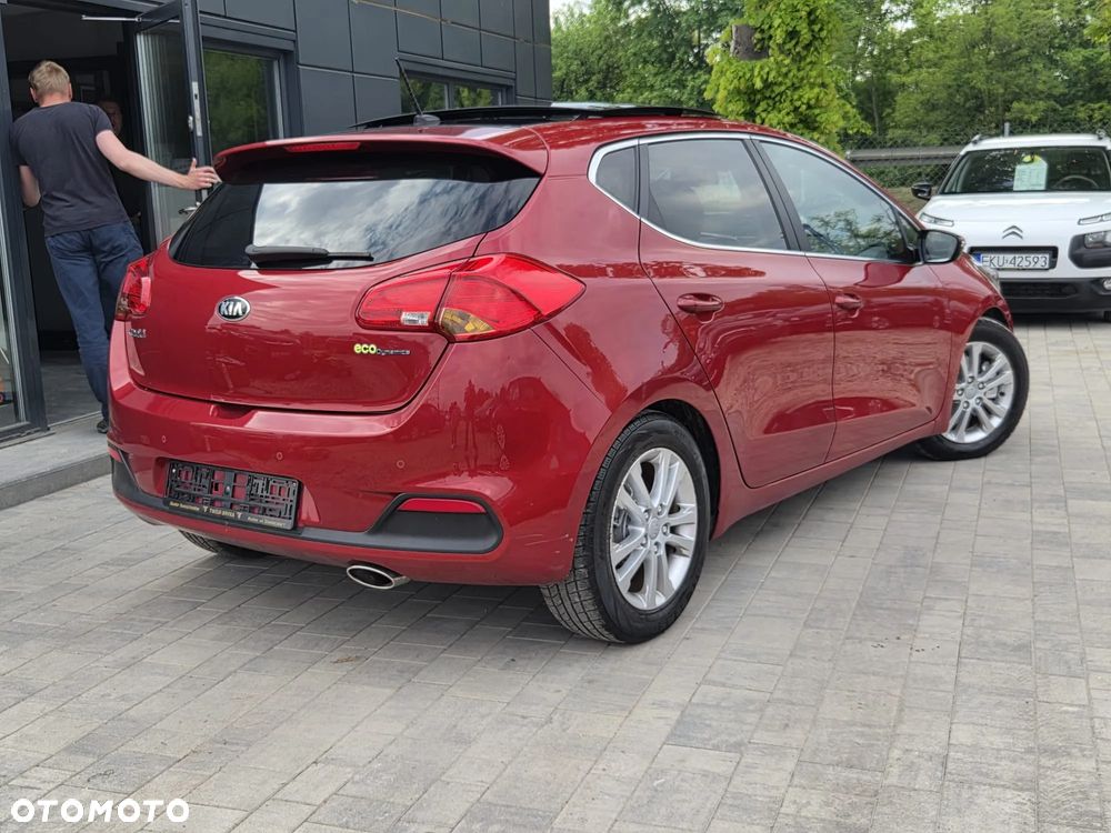 Kia Ceed 1.6 CRDi ISG Vision - 10