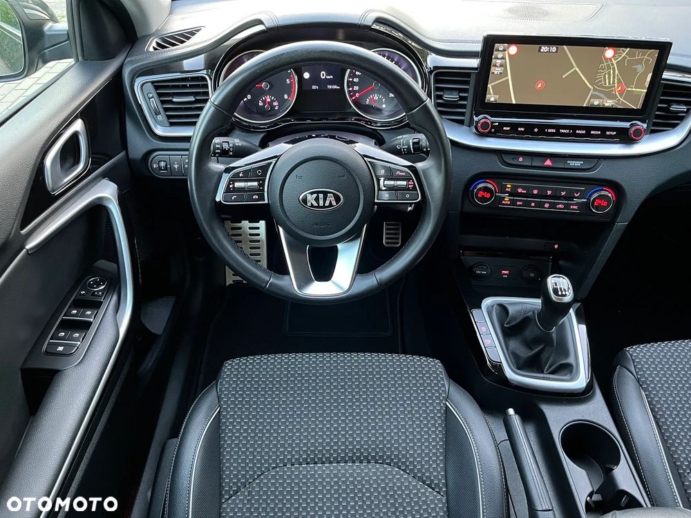 Kia Ceed 1.6 CRDi SCR L Business Line Plus - 20