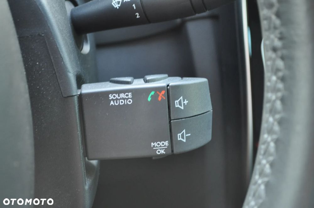 Renault Clio - 25