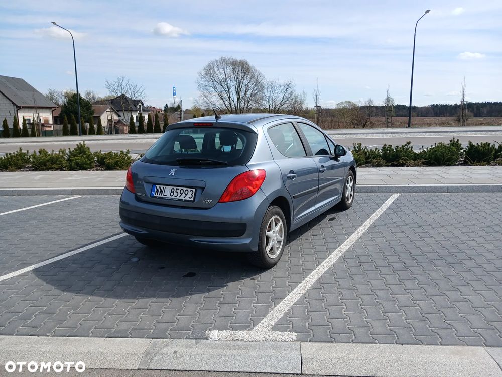 Peugeot 207 1.4 16V Presence - 4