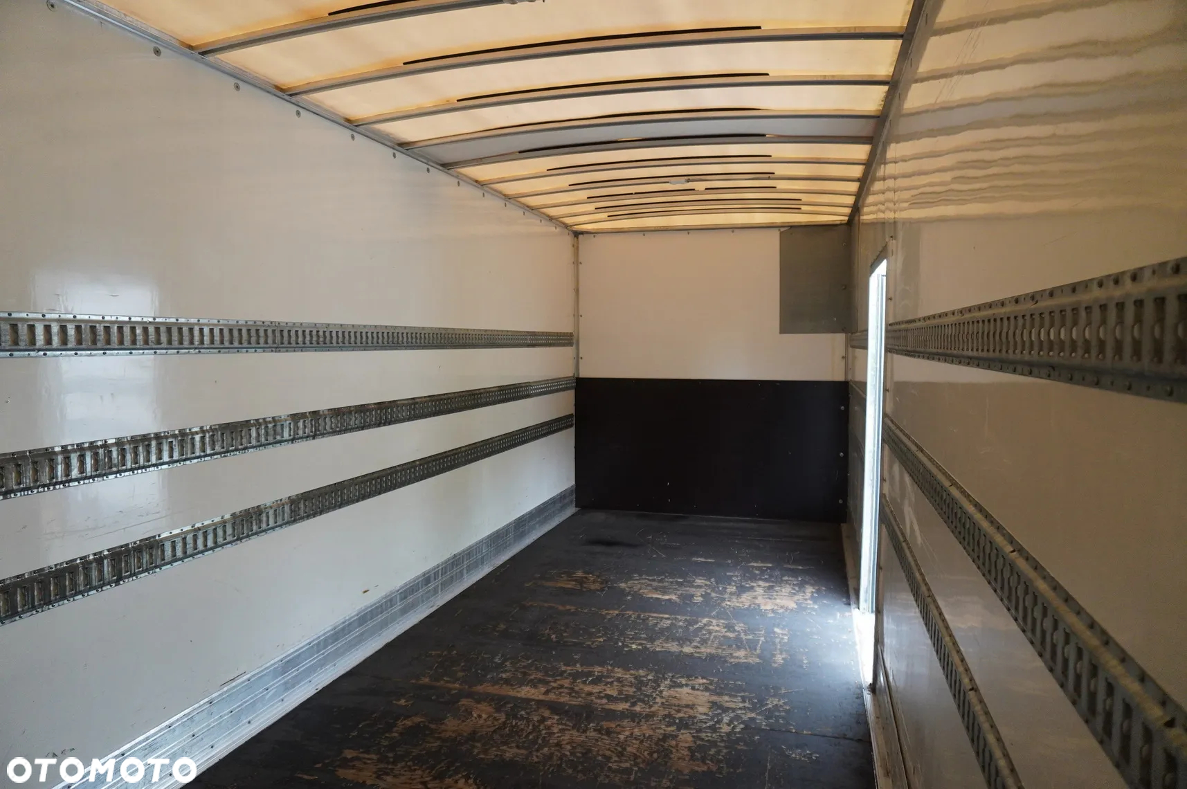 Iveco urocargo 12.210 / Kontener 18 EPAL / 130 tys. km! / Winda Dhollandia 1500 kg - 11