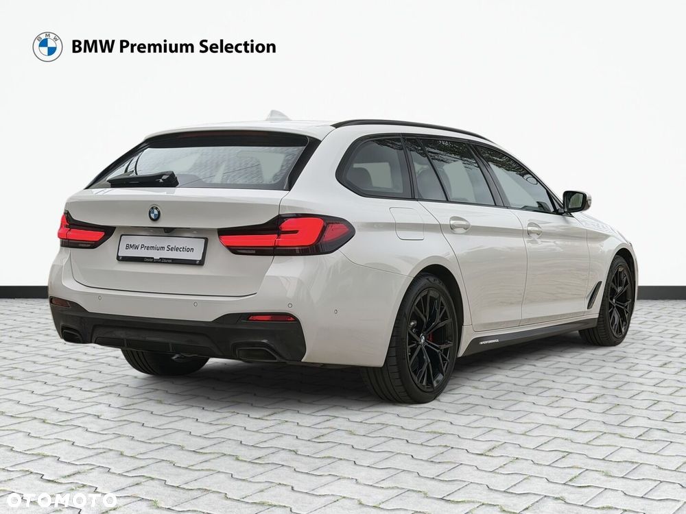 BMW Seria 5 530i xDrive mHEV M Sport sport - 29