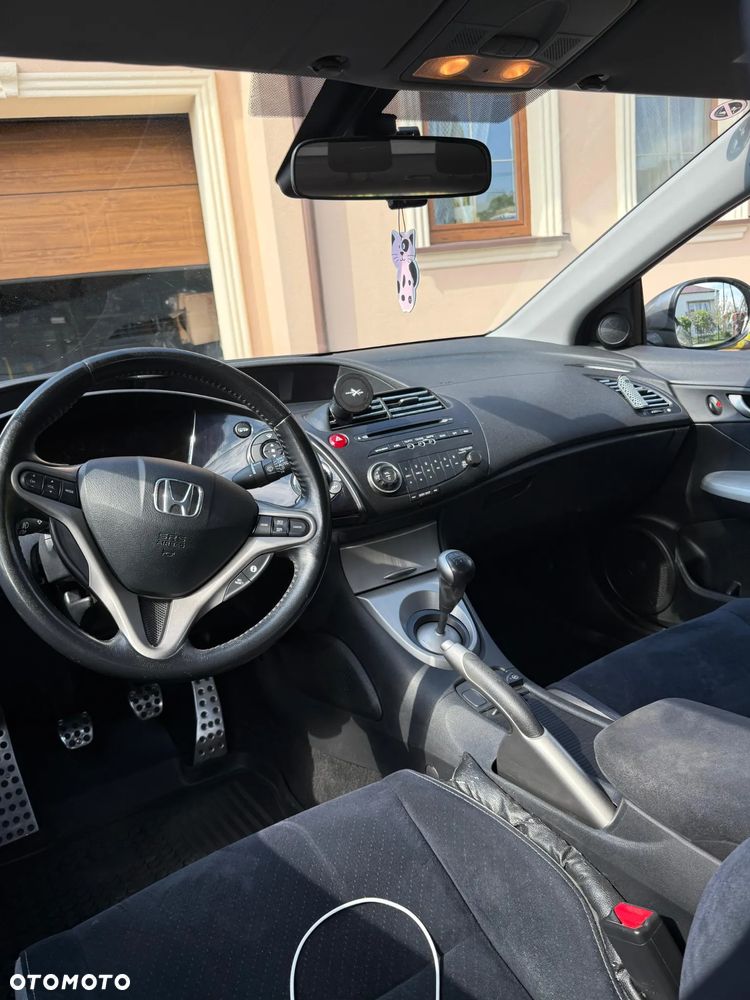 Honda Civic 1.8 Comfort - 11
