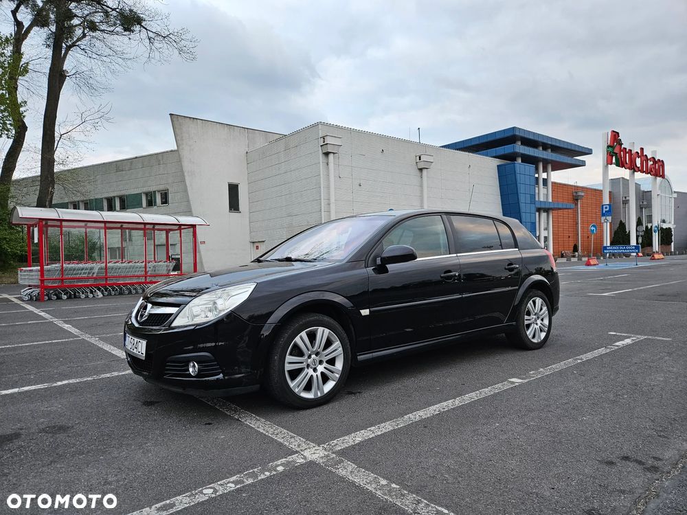 Opel Signum 2.2 - 2