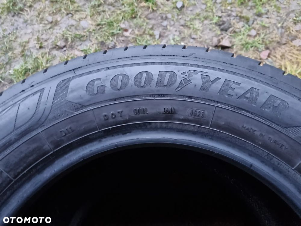 Opony Goodyear EfficientGrip Cargo 2 215/65R16c 109T 2023r.4x8mm super stan - 11