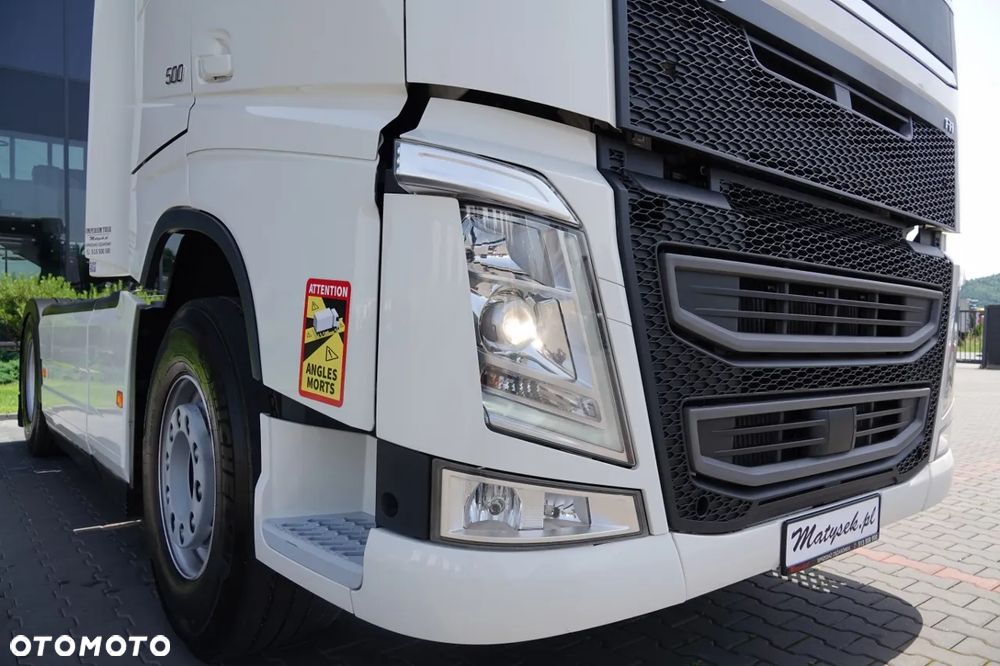 Volvo FH 500 / NISKA KABINA / PO ZŁOTYM KONTRAKCIE SERWISOWYM / OPONY 100% - 9