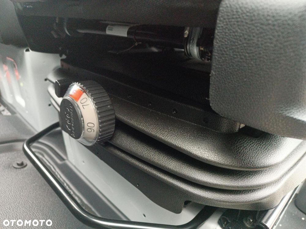 Mercedes-Benz Sprinter - 9