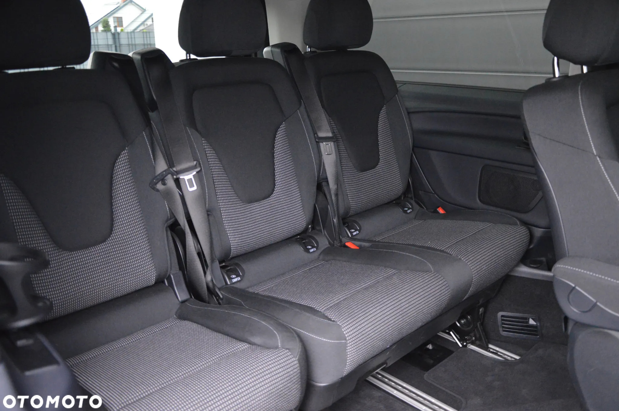 Mercedes-Benz Klasa V 250 d 9G-Tronic Style (d³ugi) - 19