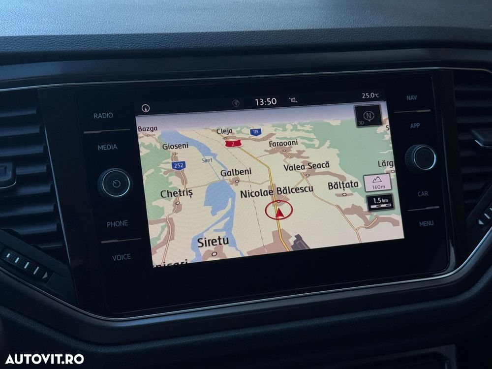 Volkswagen T-Roc - 11