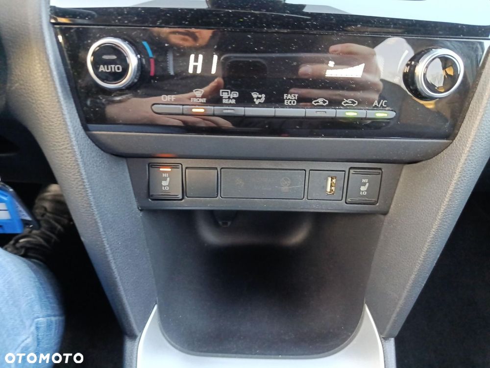 Toyota Yaris Cross Hybrid 1.5 Comfort - 24