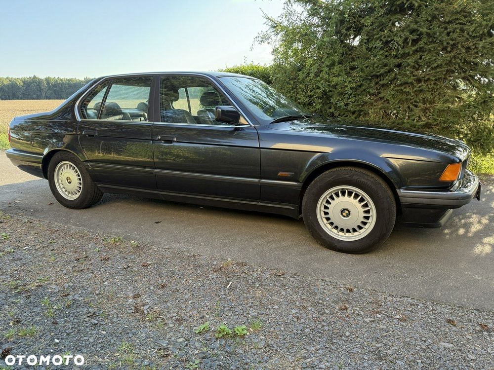 BMW Seria 7 - 12