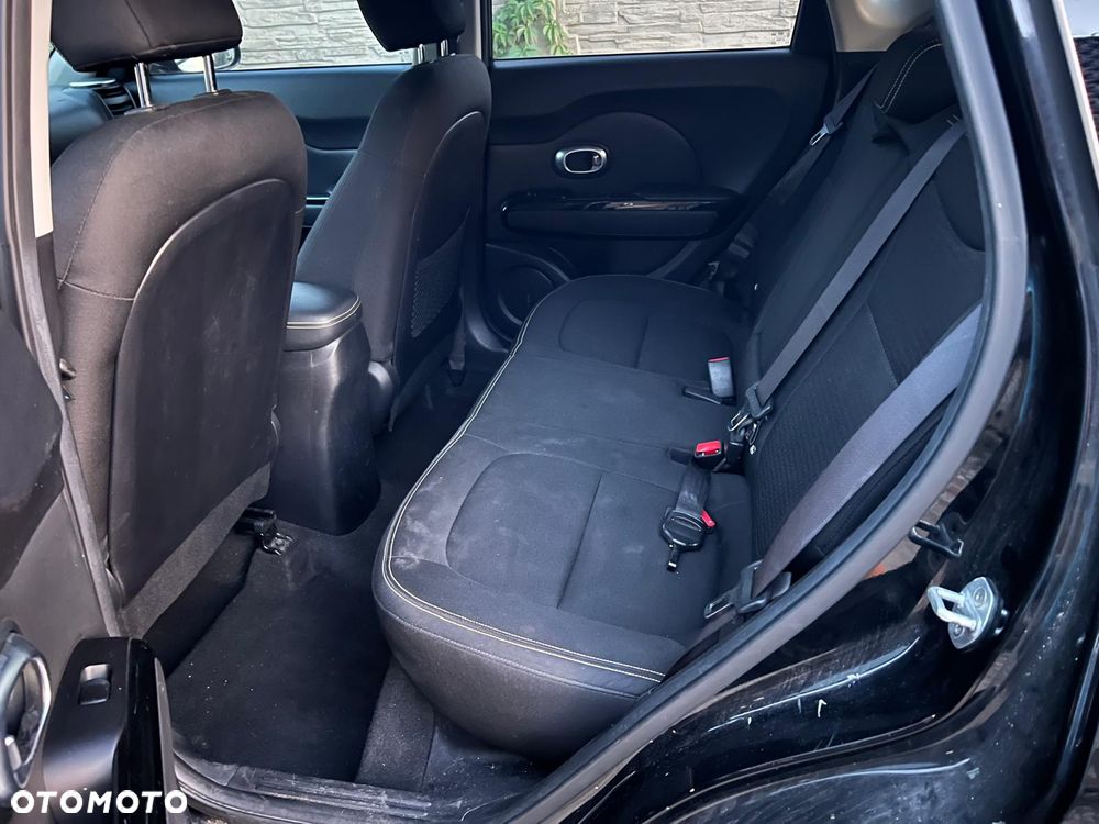Kia Soul 1.6 CRDI XL - 29