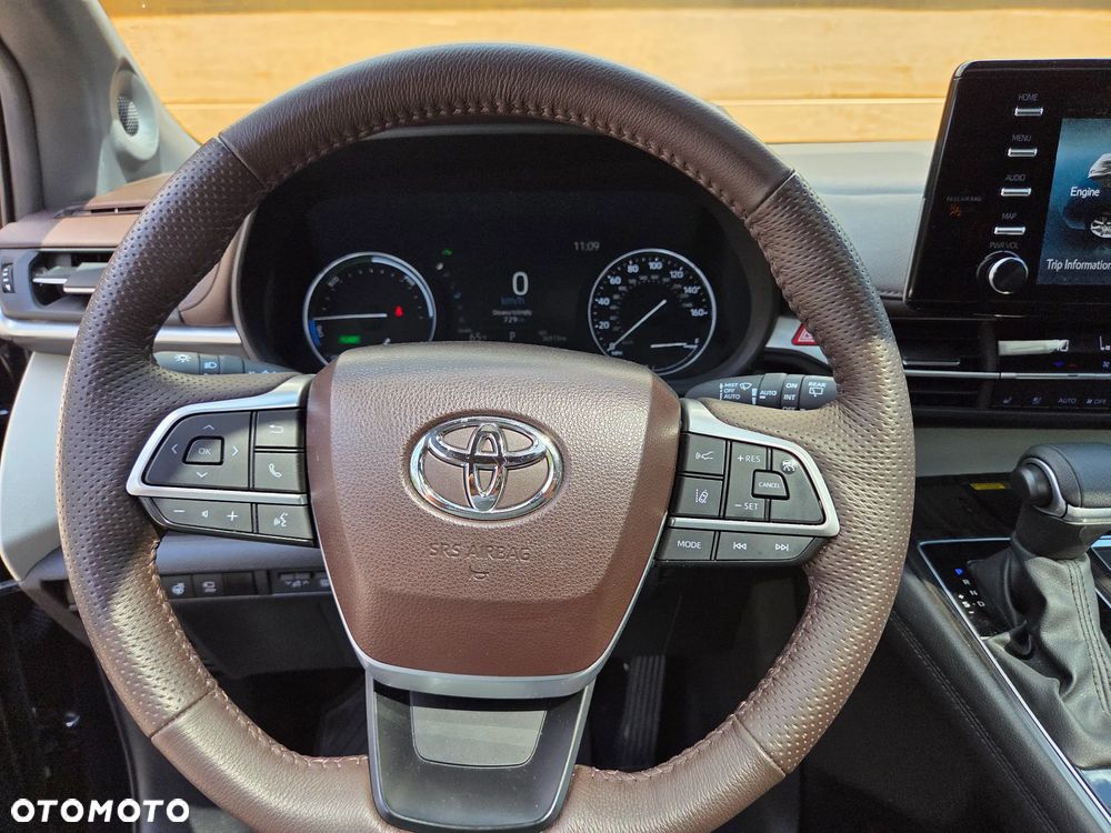 Toyota Sienna 2.7 - 15