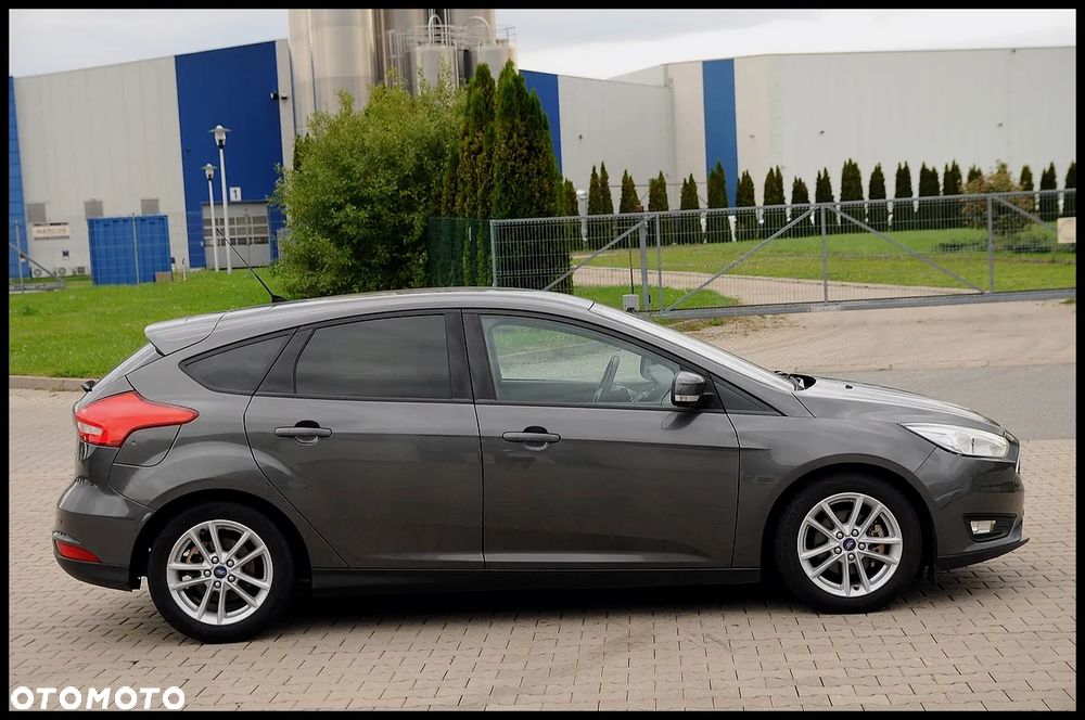 Ford Focus - 25