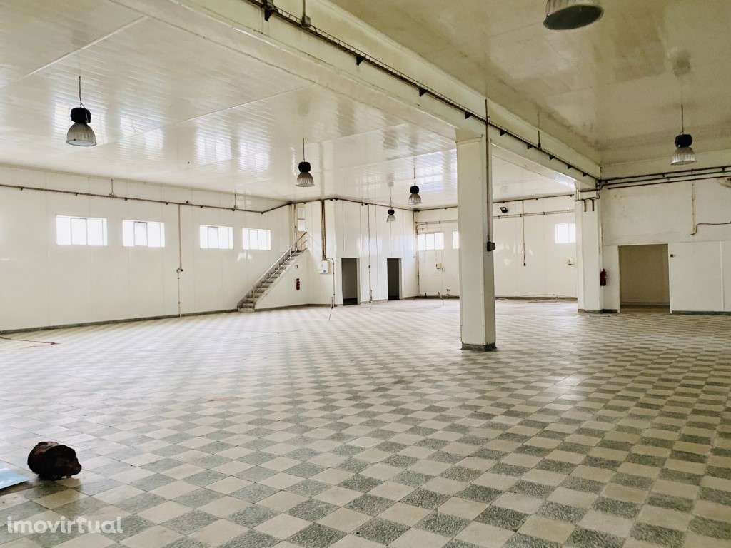 Armazém Industrial - Grande imagem: 2/24