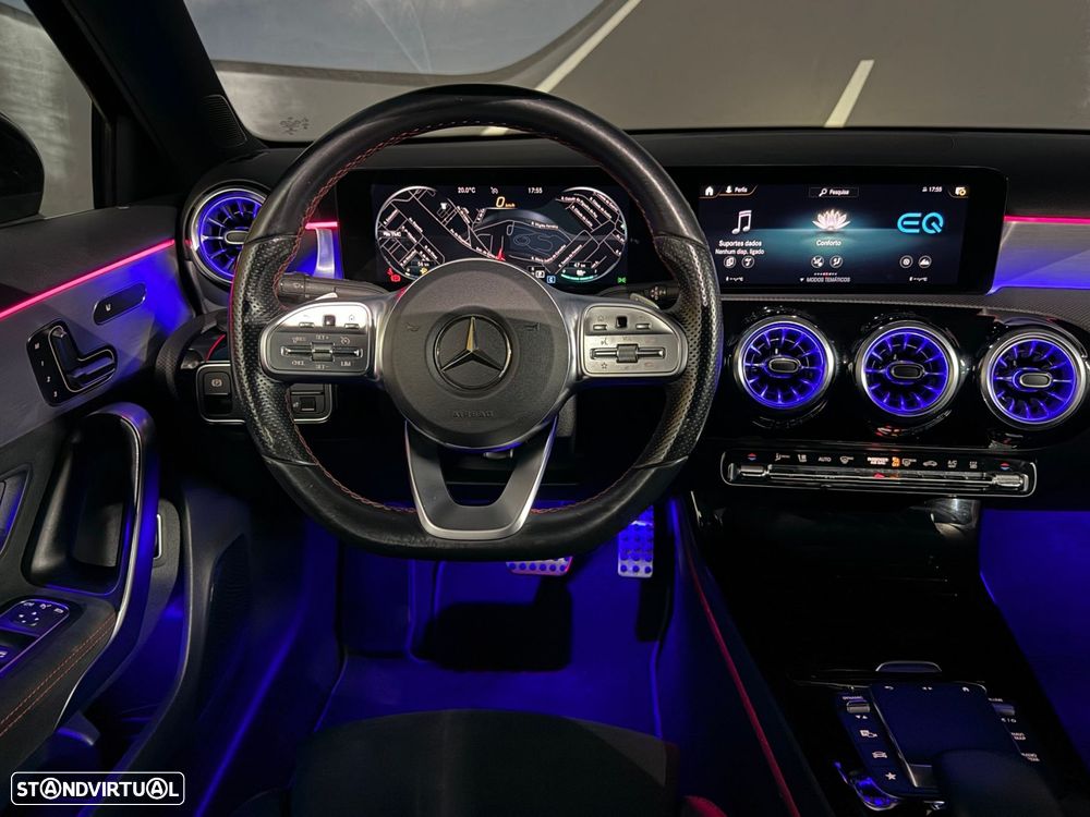 Mercedes-Benz A 250 Limousine e AMG Line - 13