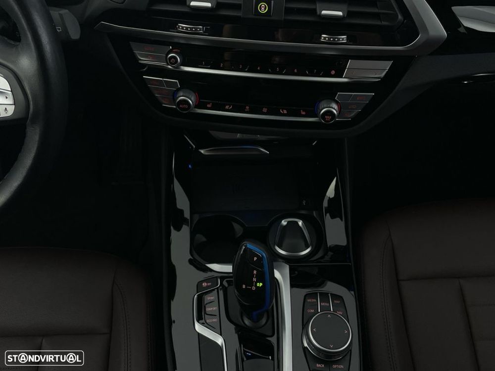 BMW iX3 Inspiring - 16