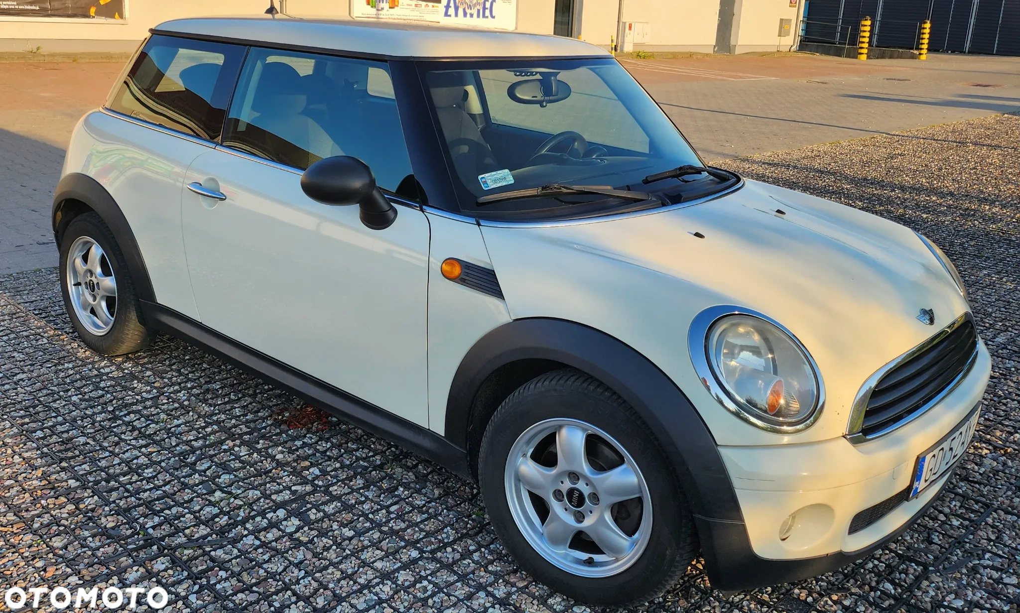 MINI ONE Standard - 2