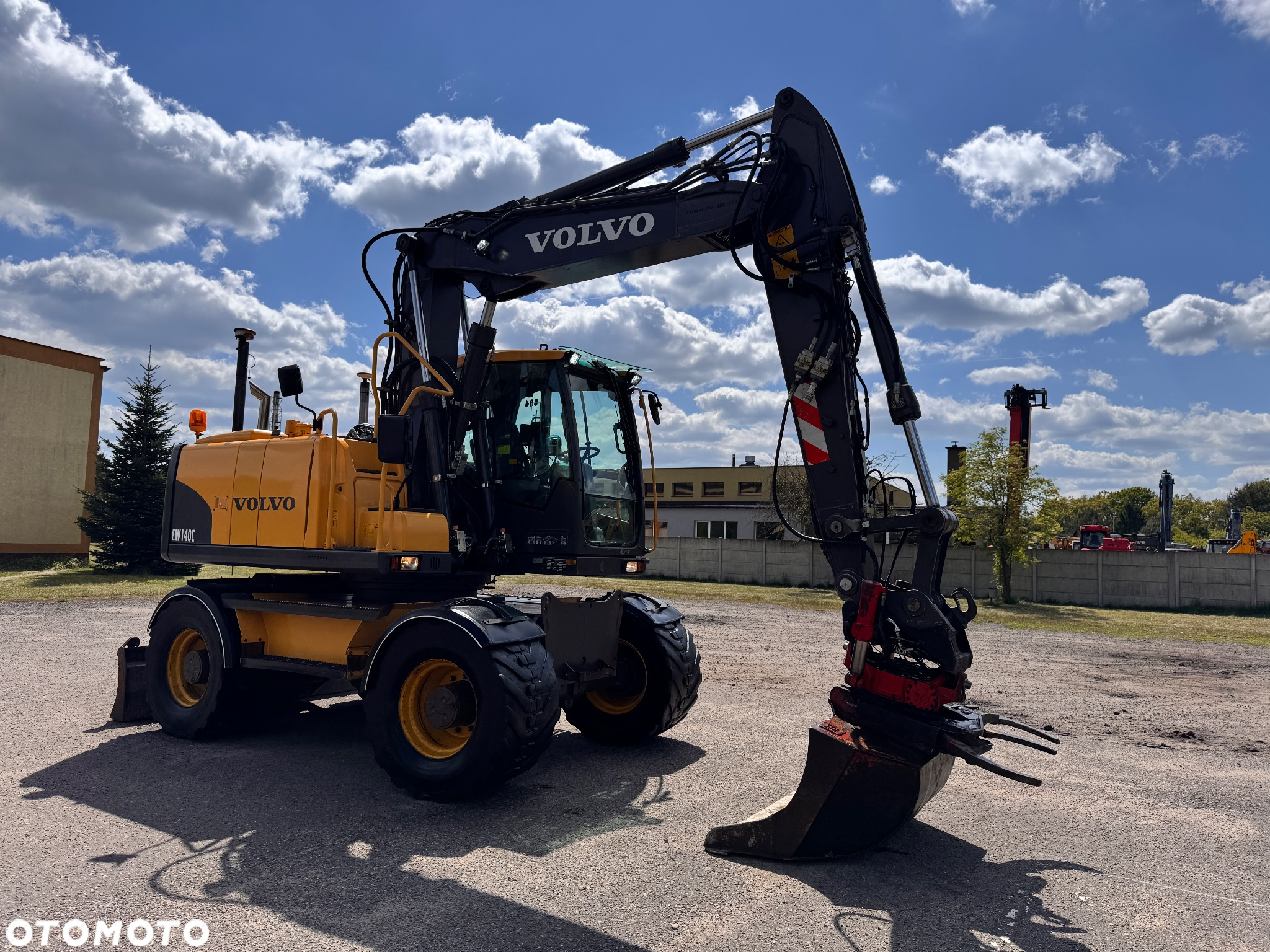 Volvo EW140C - 4