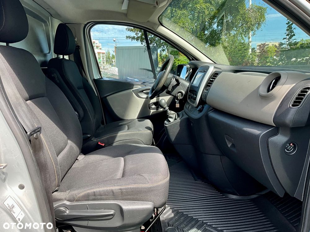 Renault TRAFIC - 12