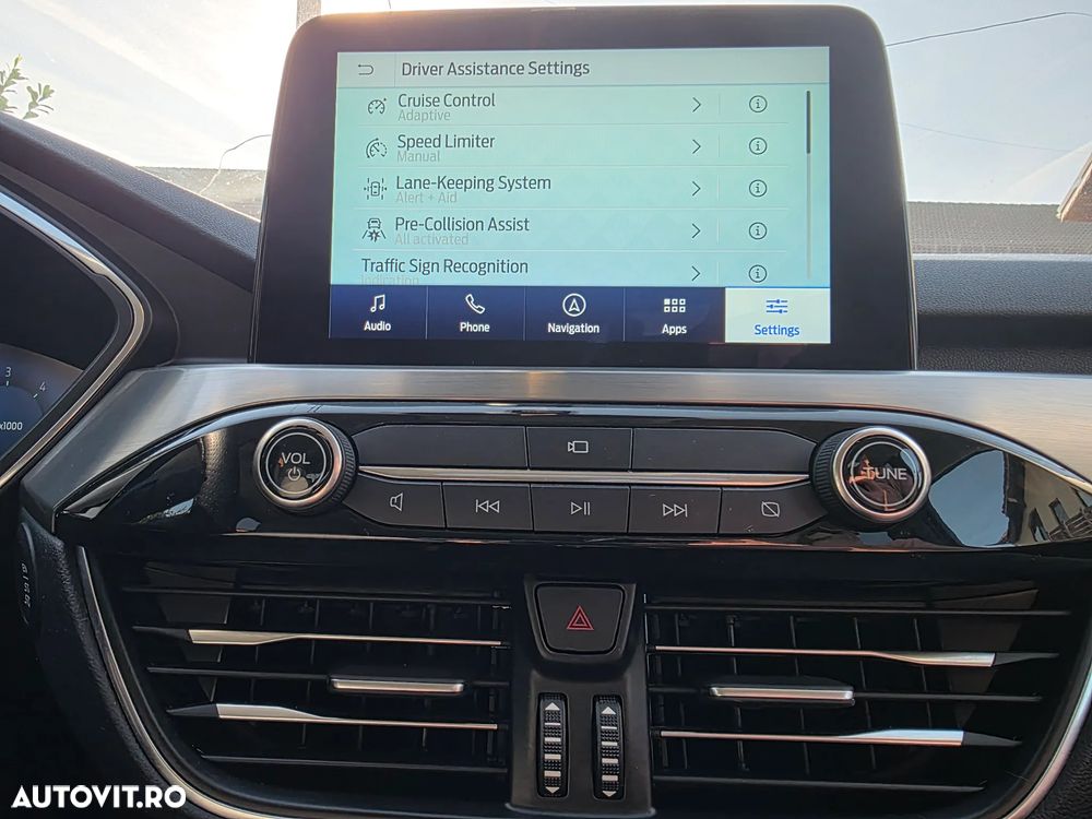 Ford Kuga - 11