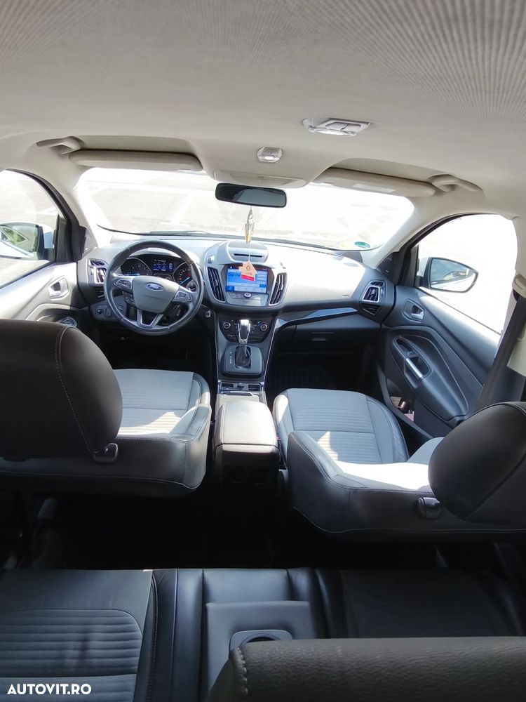 Ford Kuga 2.0 TDCi 4x4 Aut. Titanium - 5