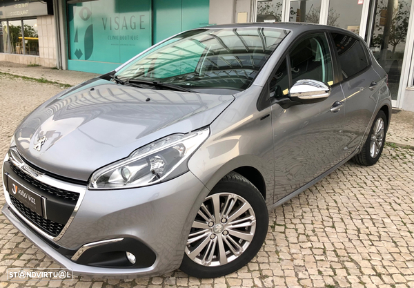 Peugeot 208 1.2 PureTech Signature