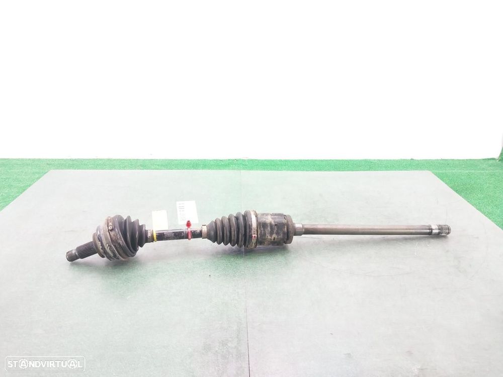 TRANSMISSÃO FRENTE DIREITA BMW SERIE - 1