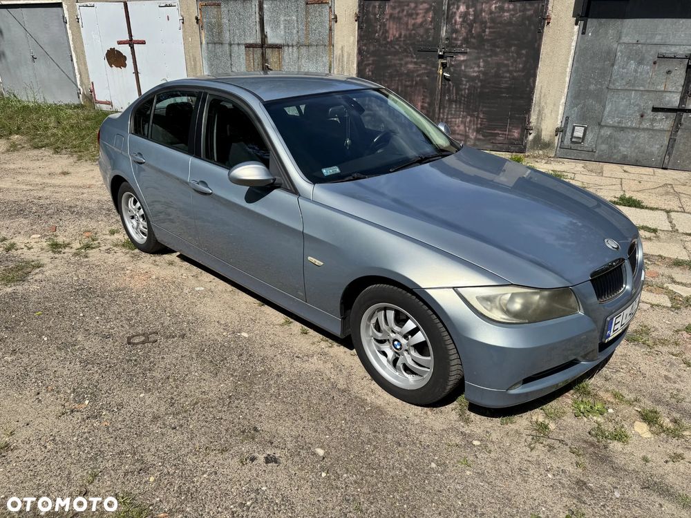 BMW Seria 3 318i - 3