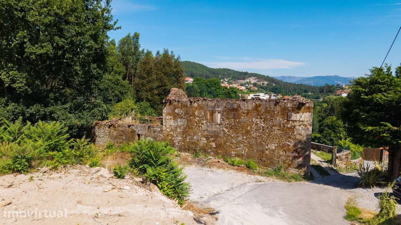Quinta da Cachada, com 1.6 Hectares, Ruína de 246 m2 e Margem de Rio e - Grande imagem: 4/21