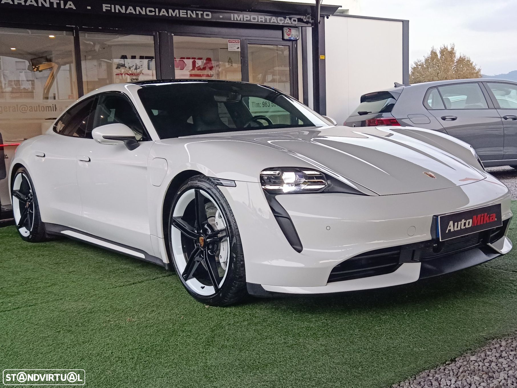 Porsche Taycan Turbo - 8