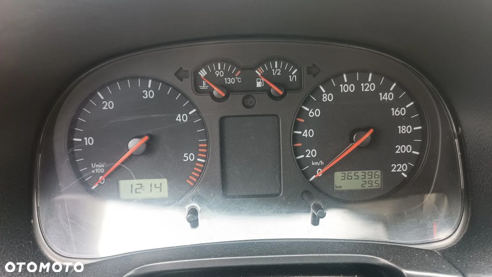 Volkswagen Golf 1.9 TDI - 4