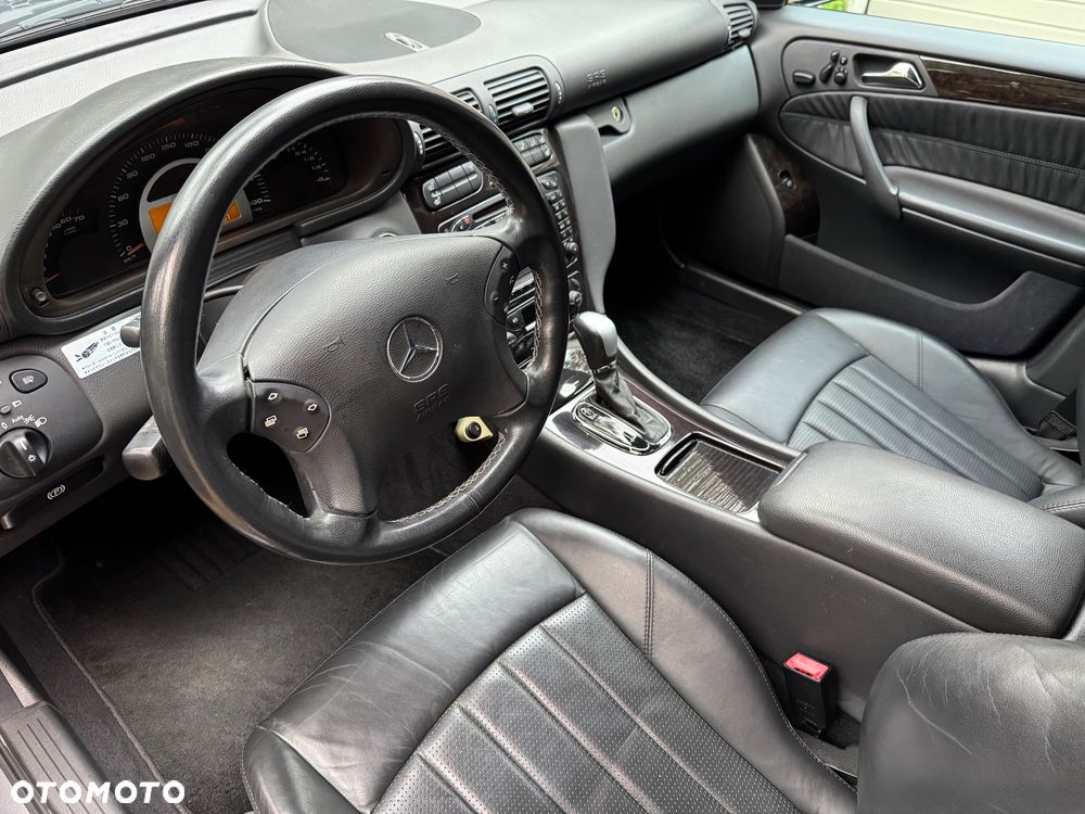 Mercedes-Benz Klasa C 32 AMG - 11